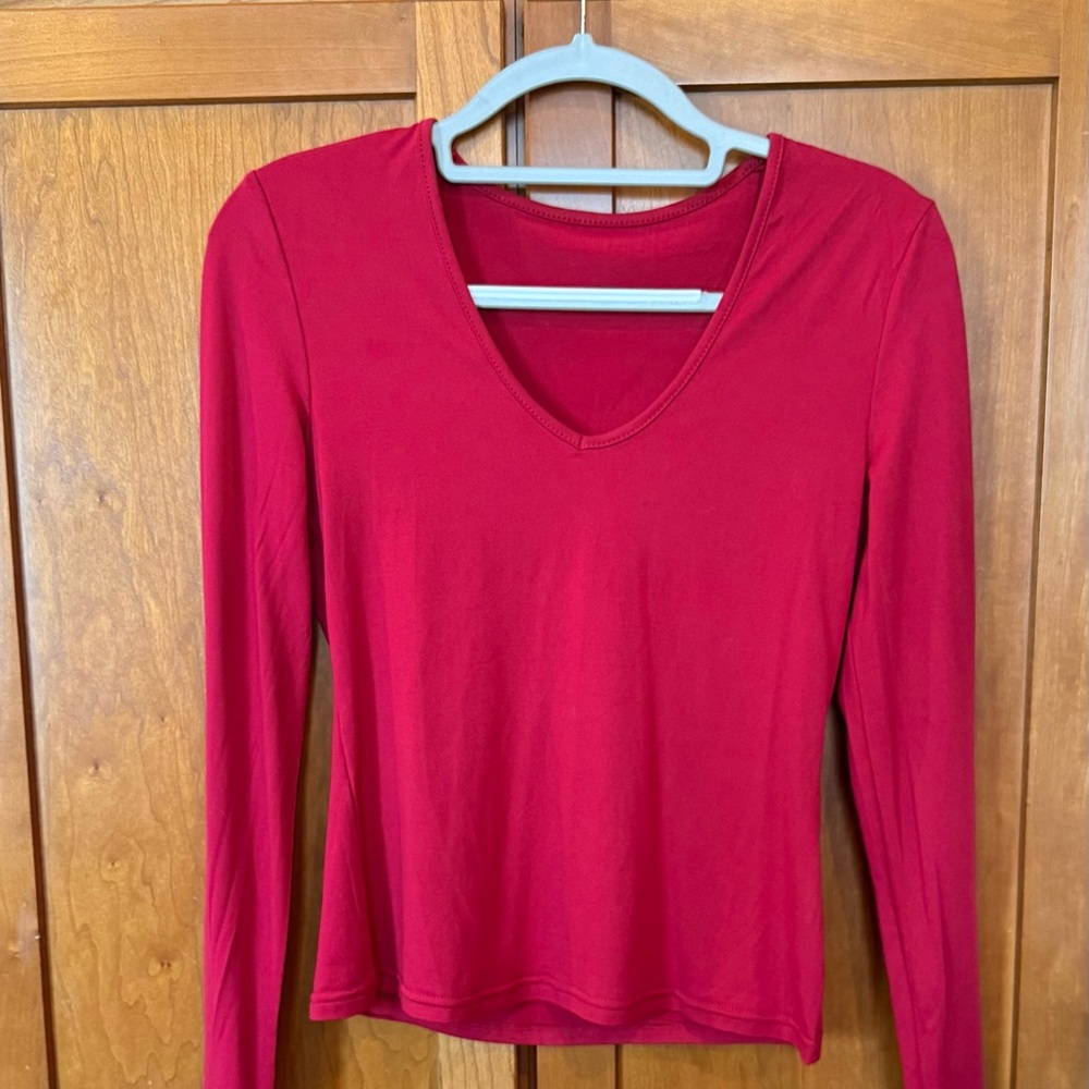 Women's Red V-Neck Long Sleeve Top